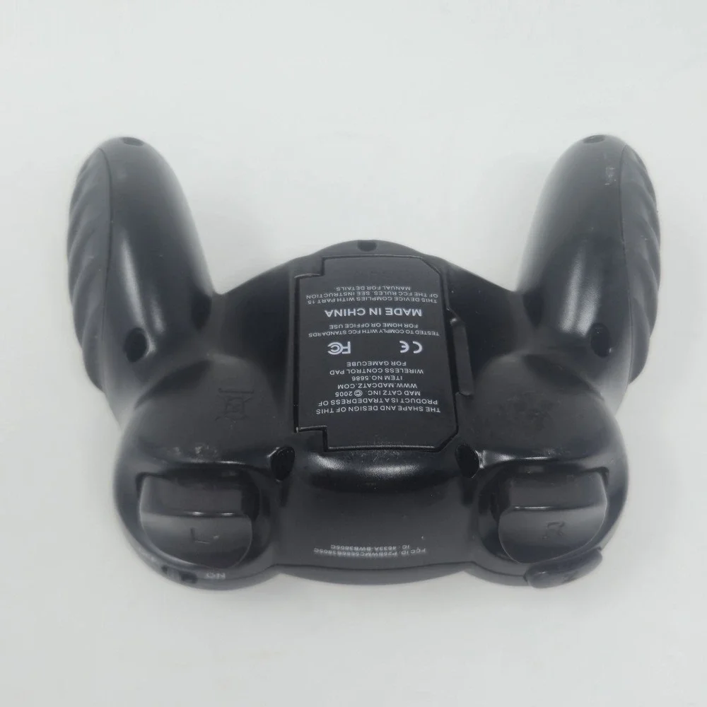 Mad Catz GameCube Wireless Controller Black Item 5686 NO RECEIVER